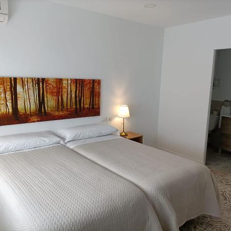 Hostal Las Encinas Villaviciosa de Odón المظهر الخارجي الصورة