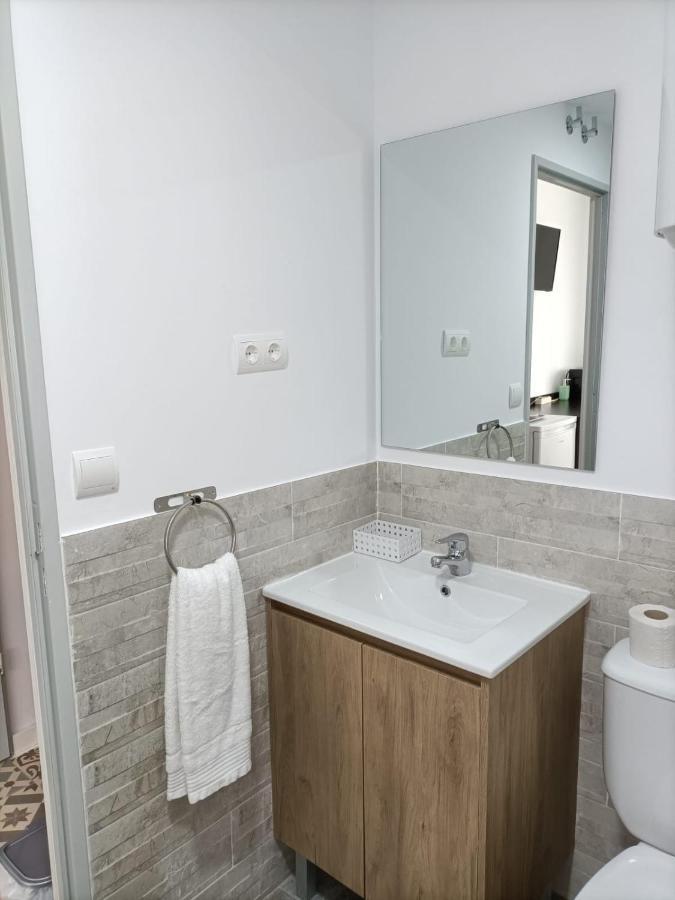 Hostal Las Encinas Villaviciosa de Odón المظهر الخارجي الصورة