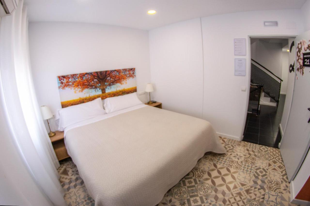 Hostal Las Encinas Villaviciosa de Odón المظهر الخارجي الصورة