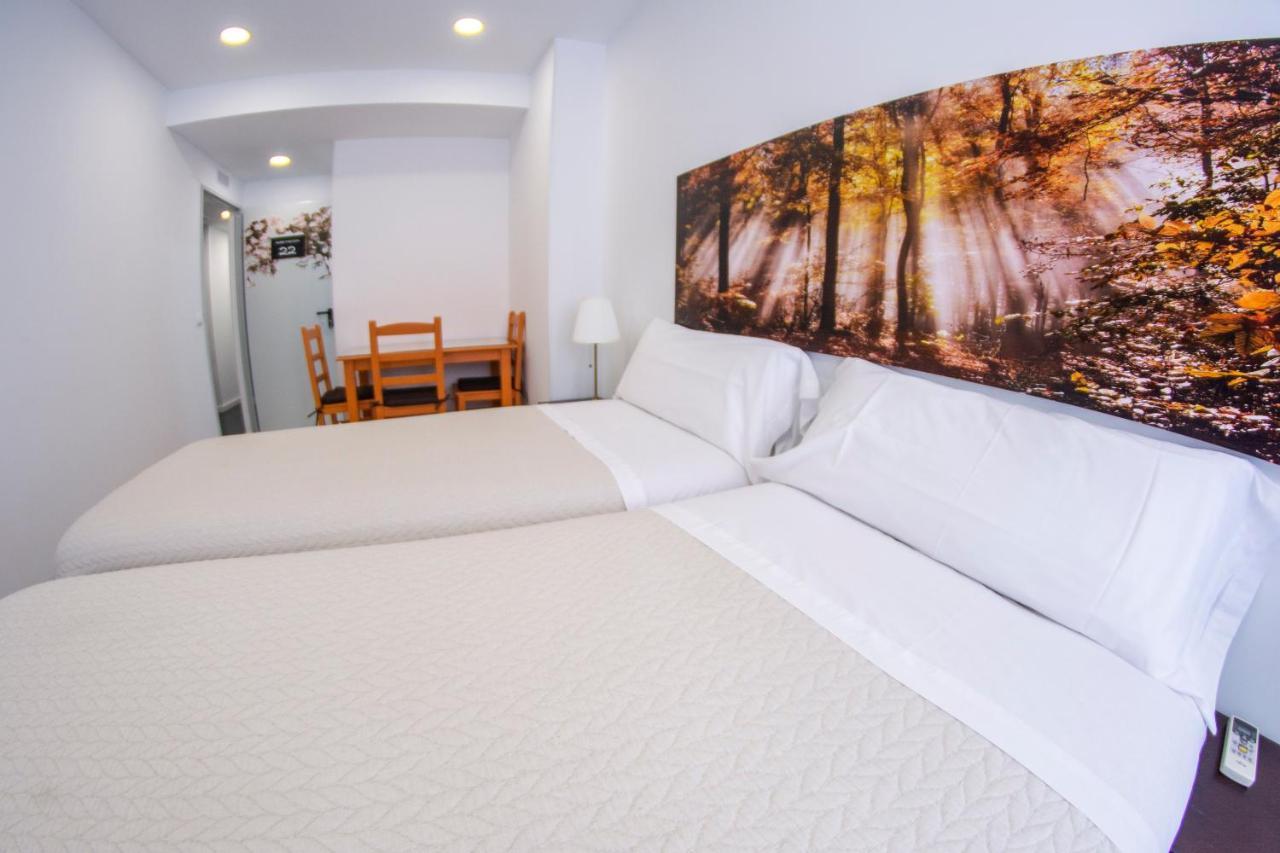 Hostal Las Encinas Villaviciosa de Odón المظهر الخارجي الصورة