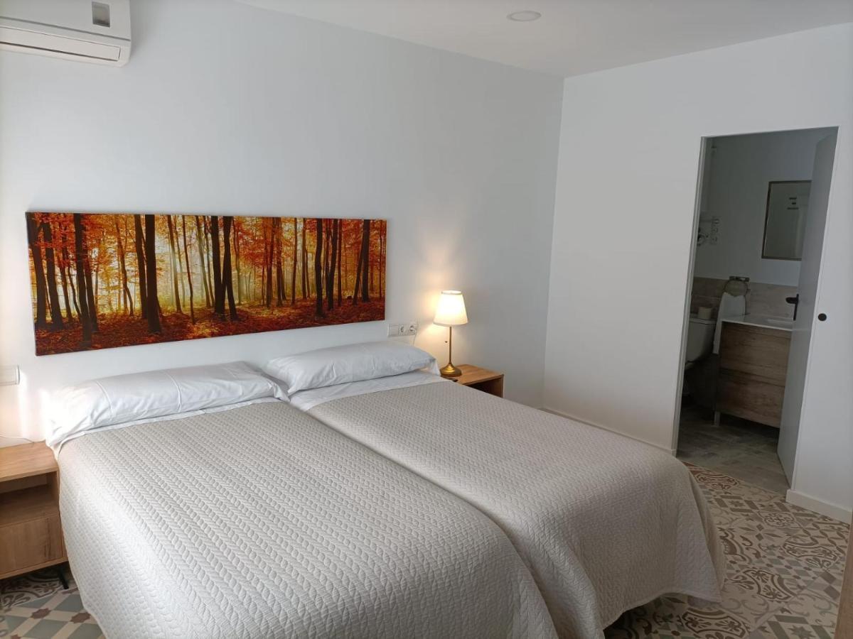 Hostal Las Encinas Villaviciosa de Odón المظهر الخارجي الصورة