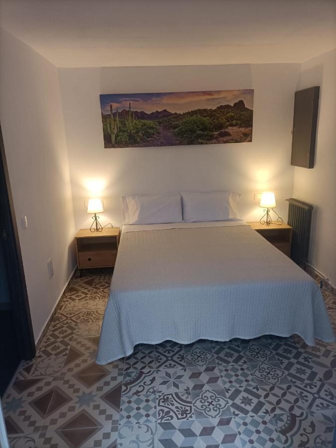 Hostal Las Encinas Villaviciosa de Odón المظهر الخارجي الصورة